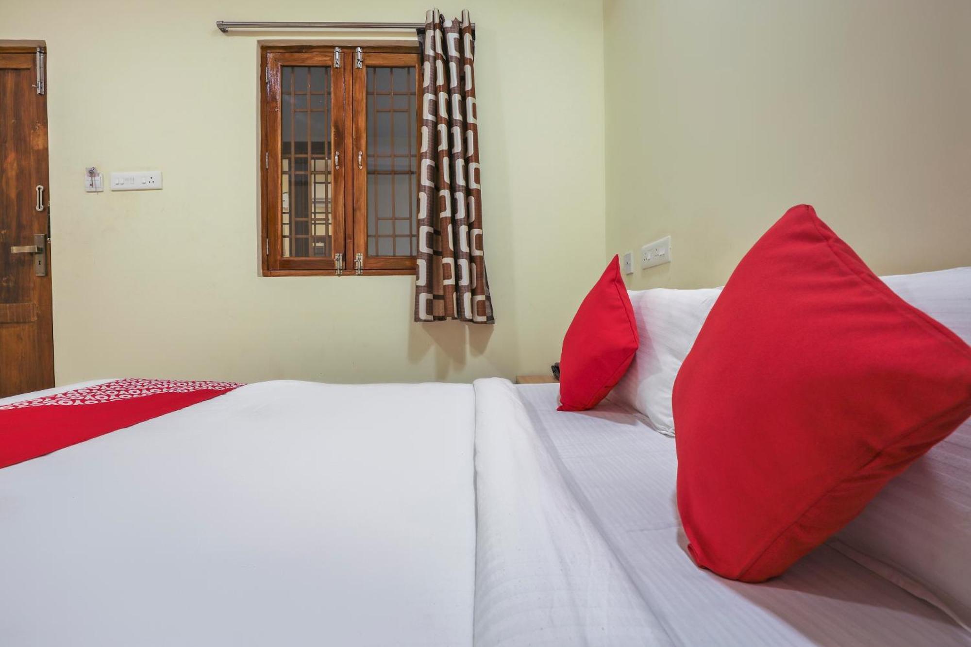 Hotel O Om Sakthi Hotel Пондичерри Экстерьер фото
