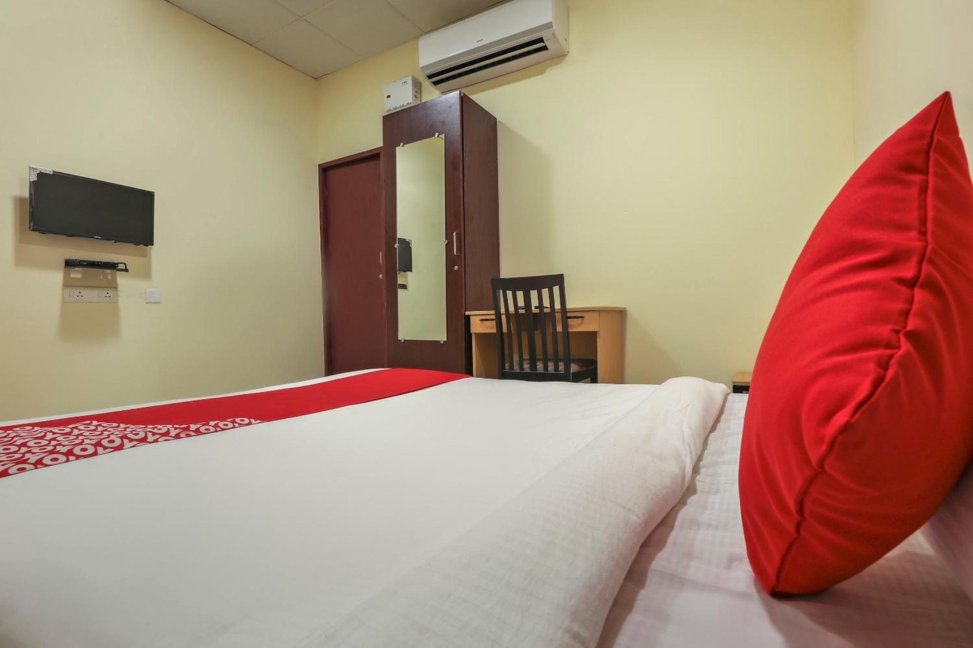 Hotel O Om Sakthi Hotel Пондичерри Экстерьер фото