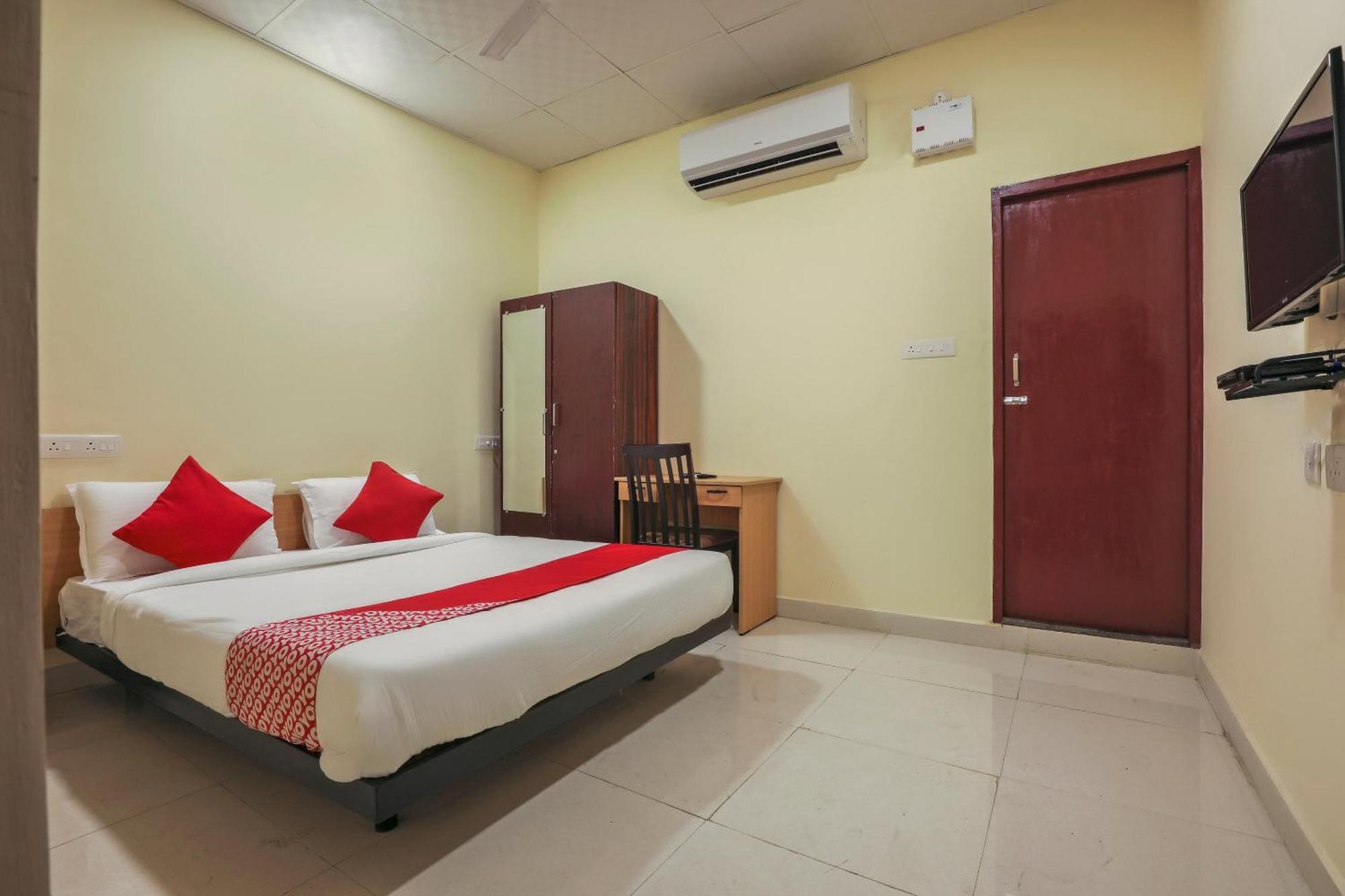 Hotel O Om Sakthi Hotel Пондичерри Экстерьер фото