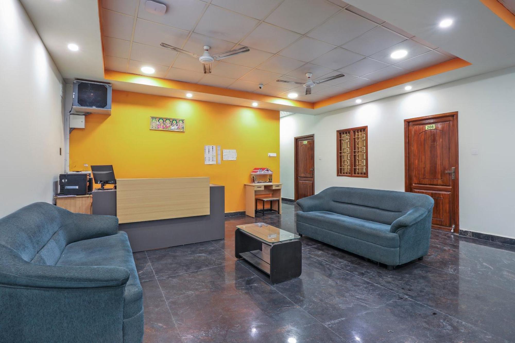 Hotel O Om Sakthi Hotel Пондичерри Экстерьер фото