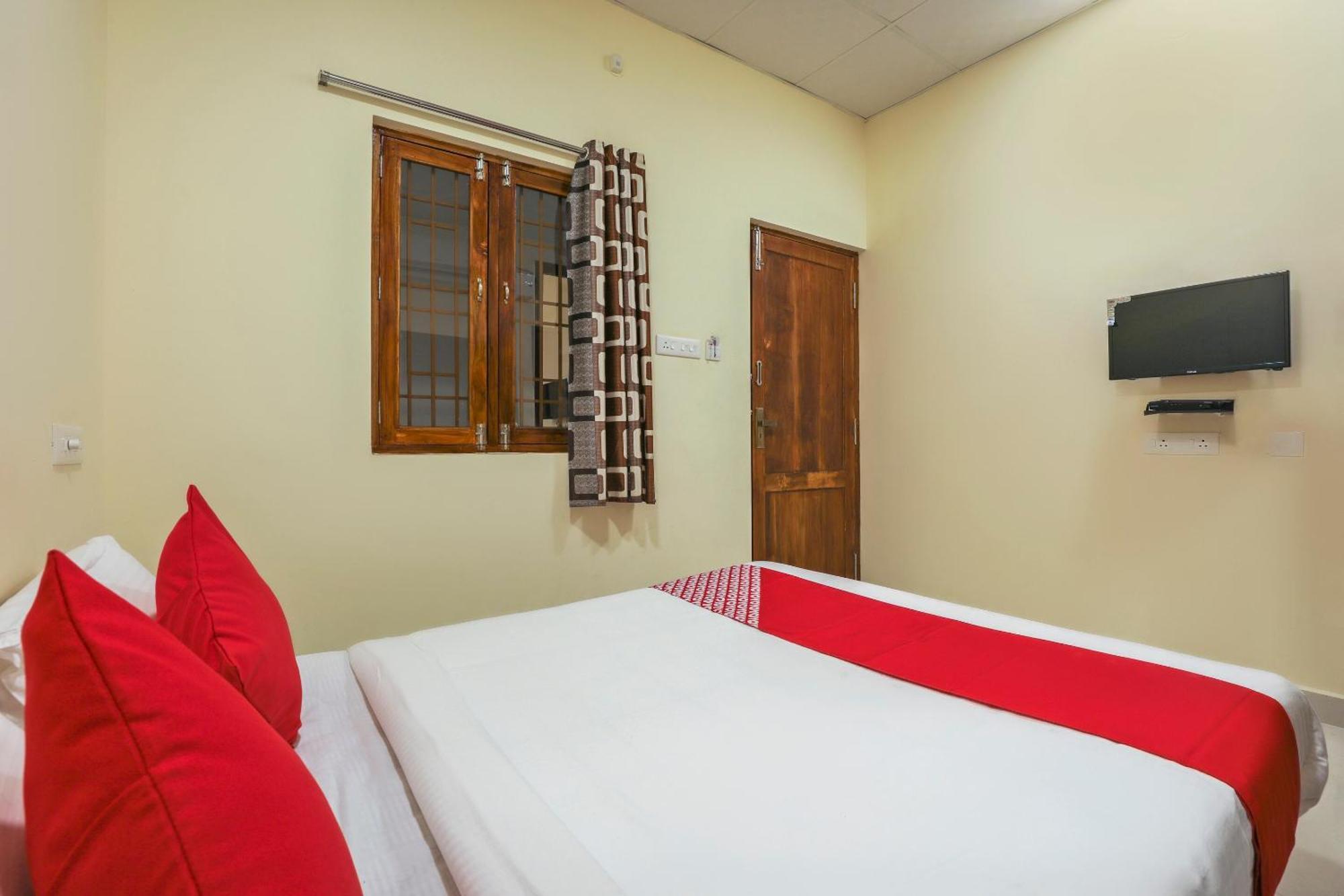 Hotel O Om Sakthi Hotel Пондичерри Экстерьер фото